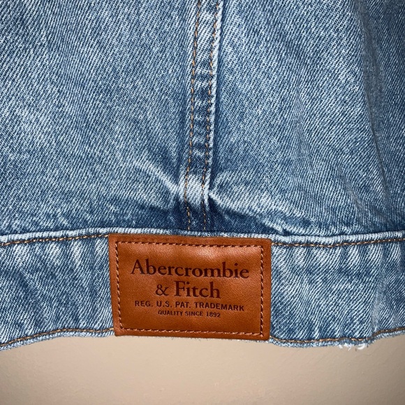 Abercrombie & Fitch Men's Light Blue Denim Jacket - Picture 5 of 8
